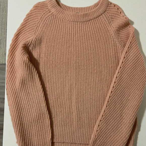 Sweater Bundle (6) - Picture 2 of 6